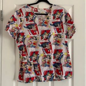 Scrub top size large